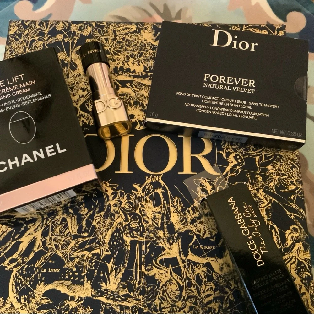 Chanel Le Lift La Crème Main - Black